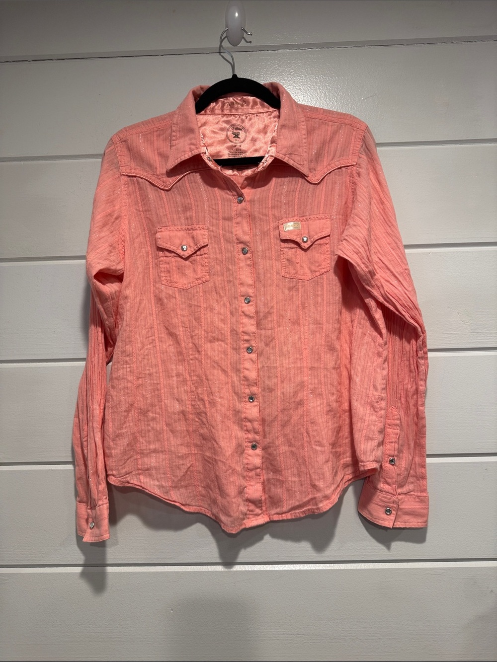 Button-Front Coral Long-Sleeve Western Shirt. Size - Large